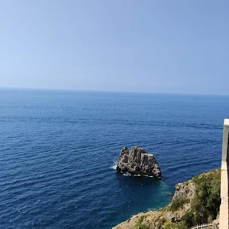 Casa La Scogliera * Praiano